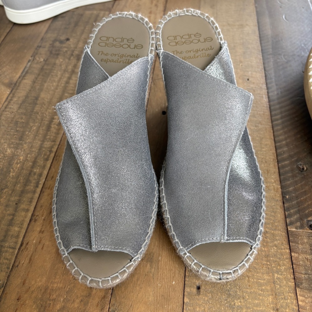 Andre Assous Original Espadrille Wedges
Size 8 
Silver Metallic Upper